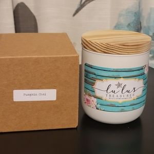 8 oz jar pumpkin chai candle with 50 hour burn time